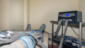 Suit for pressure therapy